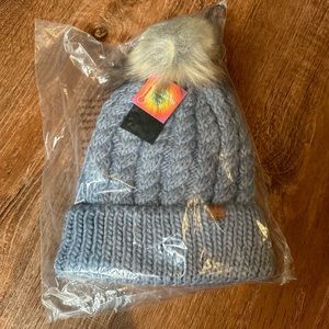 David & young gray beanie